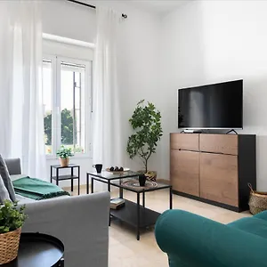 Leones Home, Parking Y Vistas Al Rio , Seville Spain