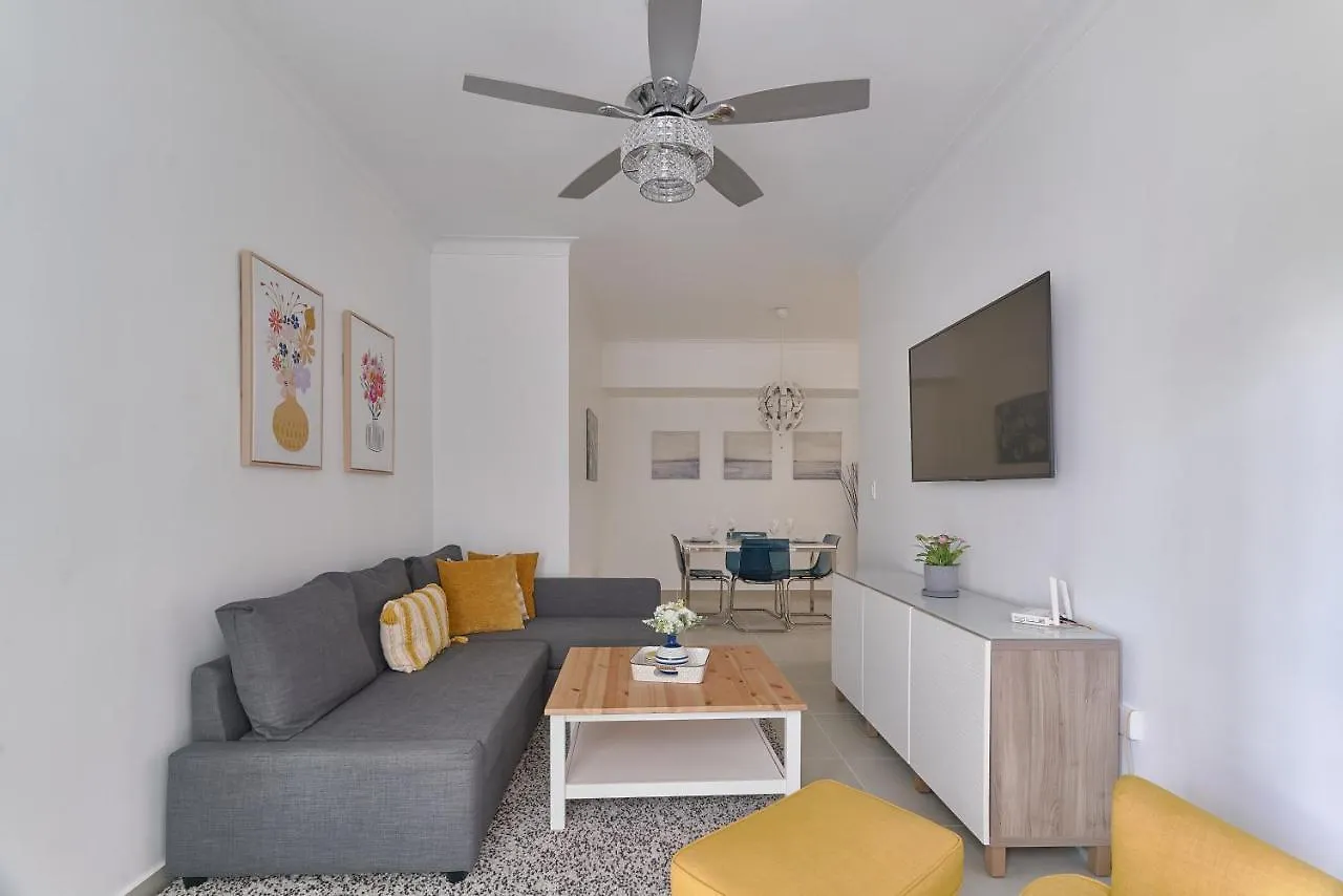 Apartment Dom. Rep. Exclusive 2 Bed Apt. Evaristo Morales Santo Domingo